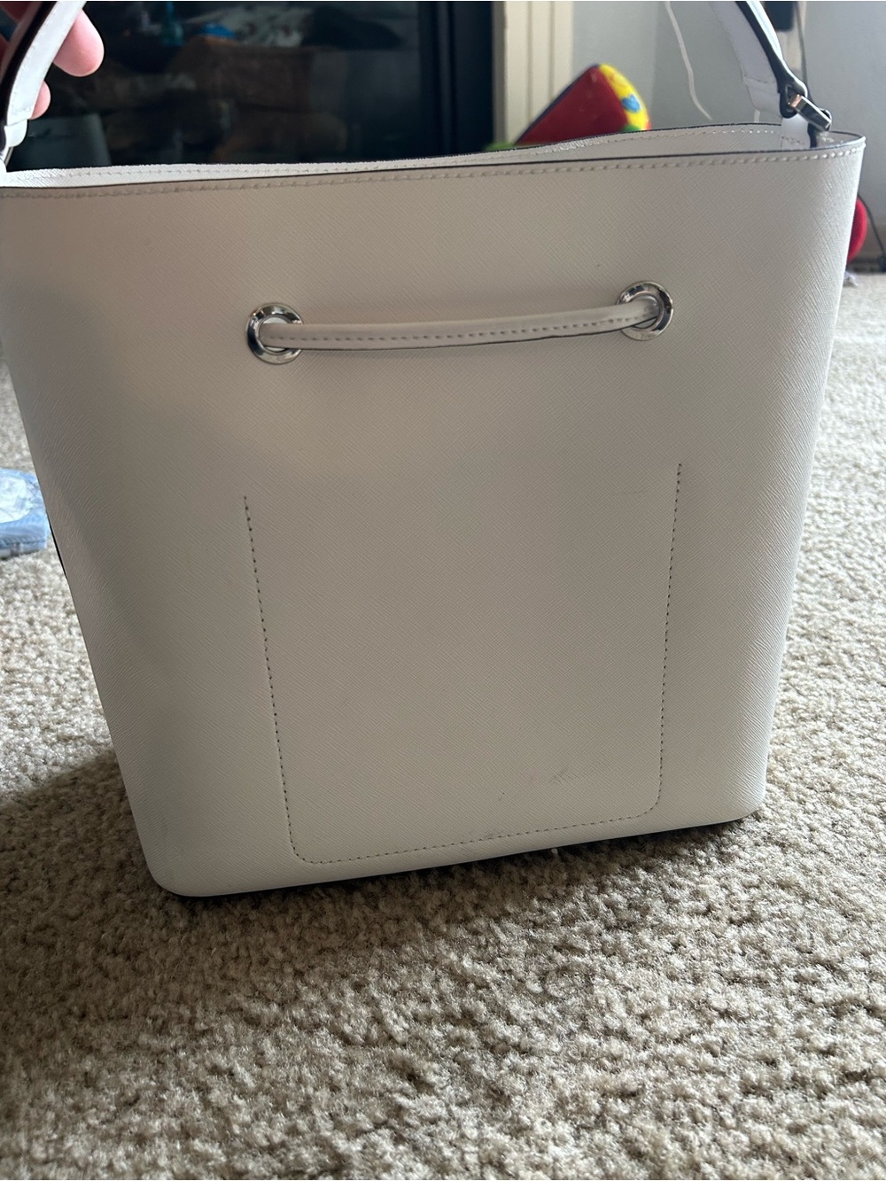 Michael Kors Cream Leather Bucket Shoulder Bag with Silver Hardware - Picture 7 of 12
